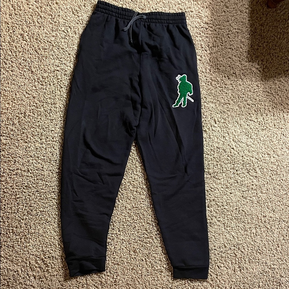 Cavaliers Sweatpants with Chenille Standing Man